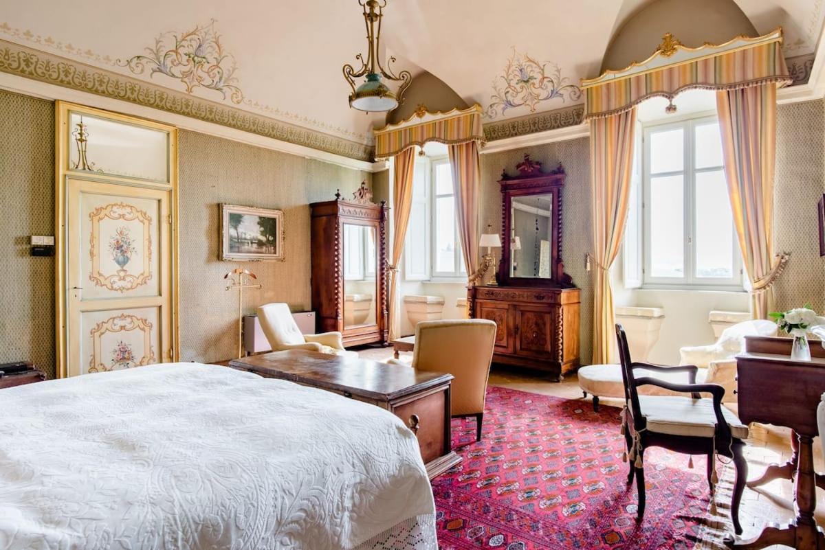 Bed and Breakfast Castello Di Coazzolo Нейве Экстерьер фото