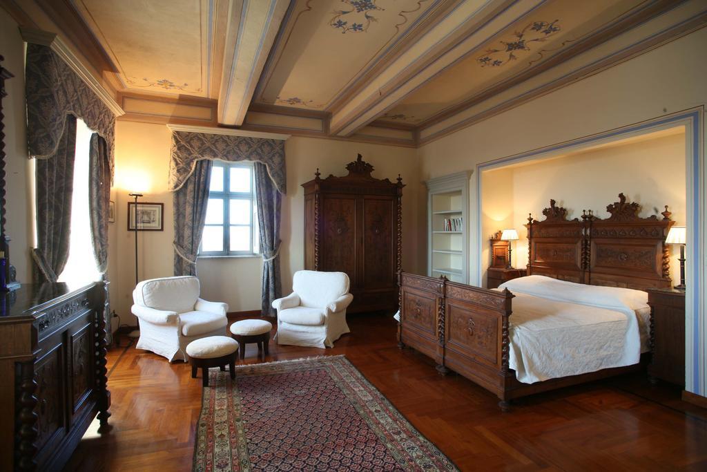 Bed and Breakfast Castello Di Coazzolo Нейве Номер фото